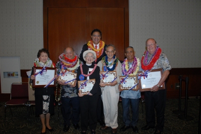 Akamai Living Award winners with Mayor Mufi Hannemann